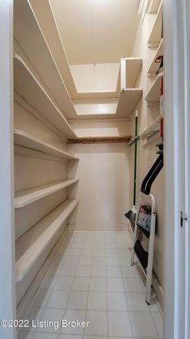 3812 Taylorsville Rd, Louisville, KY 40220