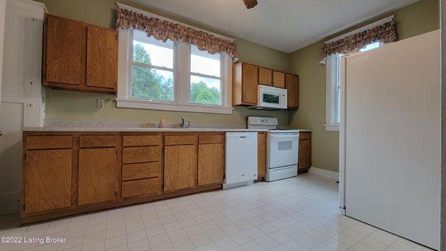 3812 Taylorsville Rd, Louisville, KY 40220