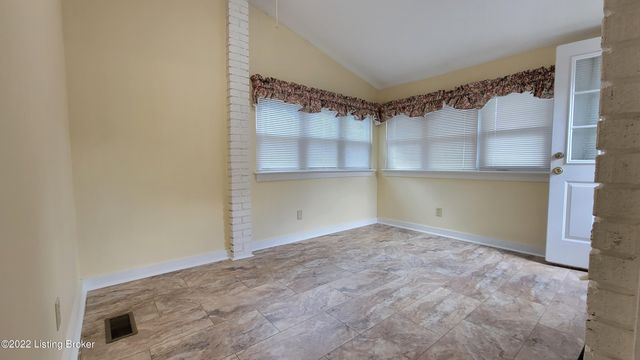 3812 Taylorsville Rd, Louisville, KY 40220