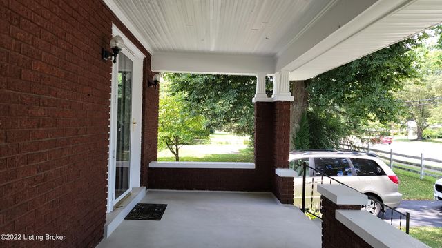 3812 Taylorsville Rd, Louisville, KY 40220