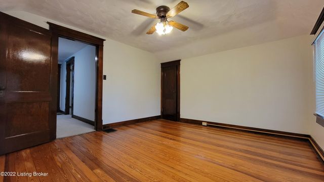 3812 Taylorsville Rd, Louisville, KY 40220