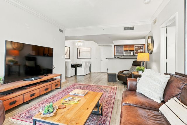 1551 N FLAGLER Drive 1005 SEASONAL, West Palm Beach, FL 33401