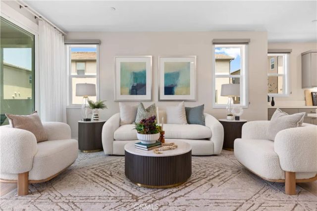 411 Chorus, Irvine, CA 92618