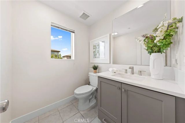 411 Chorus, Irvine, CA 92618