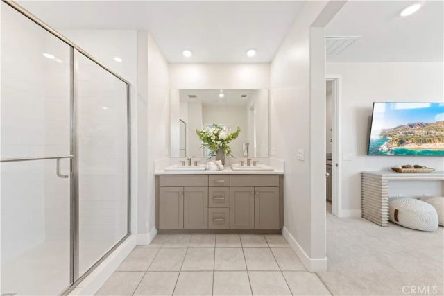 411 Chorus, Irvine, CA 92618