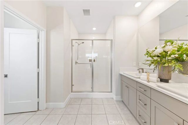 411 Chorus, Irvine, CA 92618
