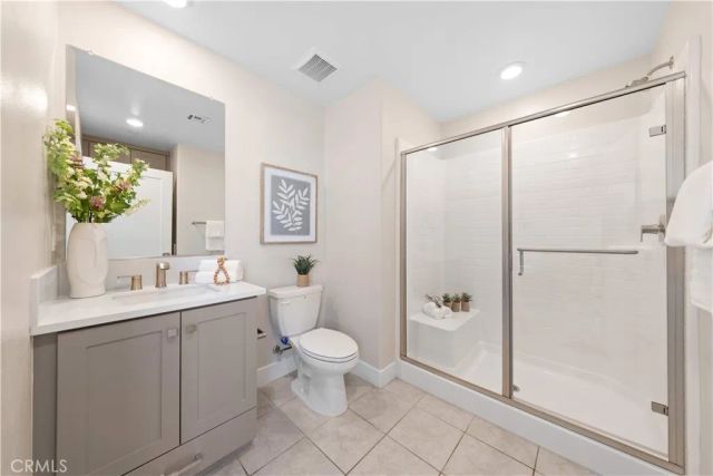 411 Chorus, Irvine, CA 92618