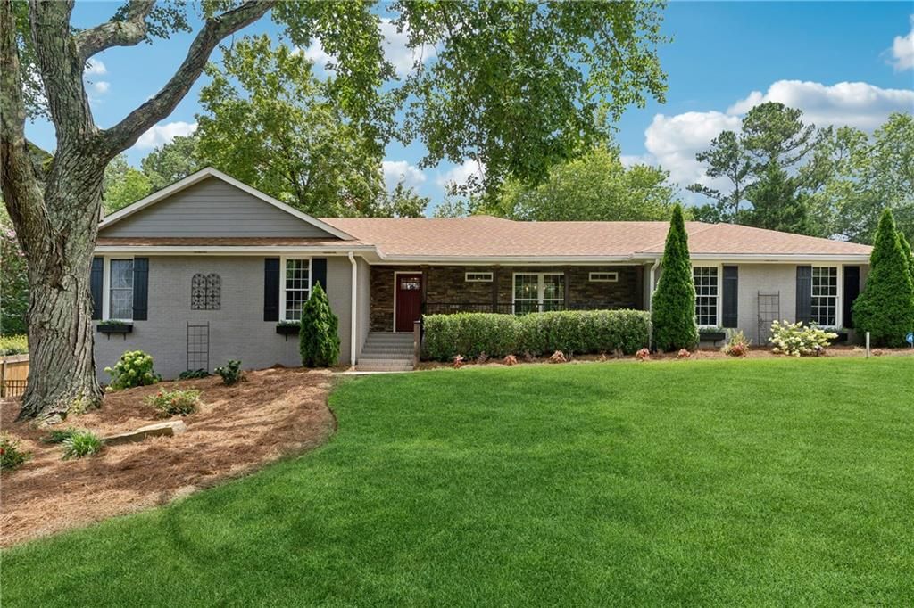 240 Saddle Horn Circle, Roswell, GA 30076