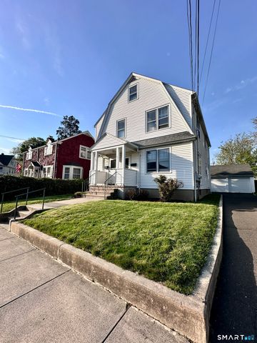 124 Harborview Avenue, Bridgeport, CT 06605