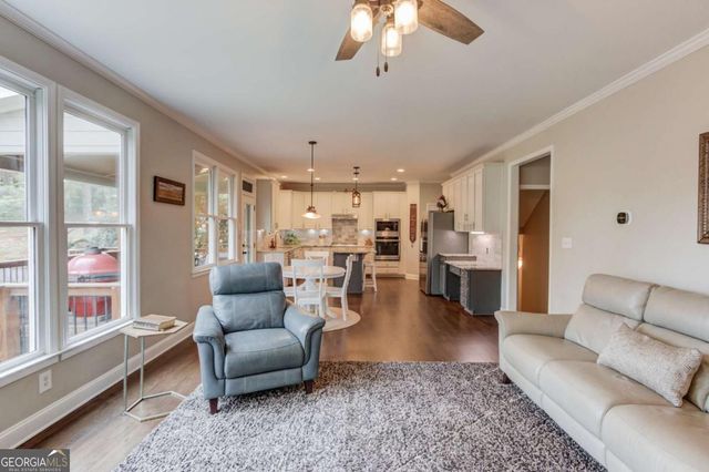 5043 Heartland Trail, Hoschton, GA 30548