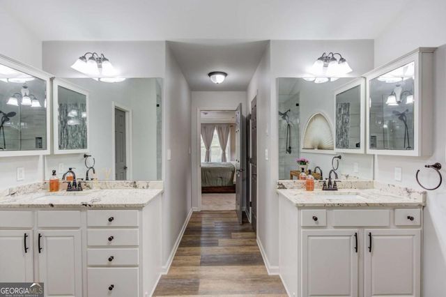 5043 Heartland Trail, Hoschton, GA 30548