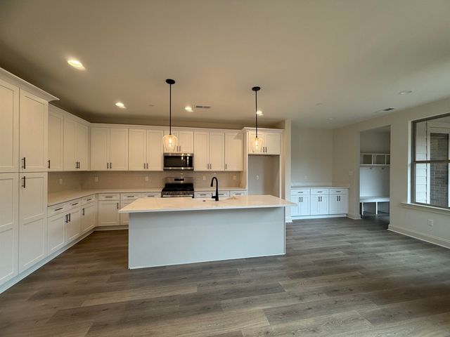 893 ALDWICK DR, Collierville, TN 38017