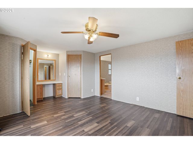 144 ANGELS Ln, Kalama, WA 98625