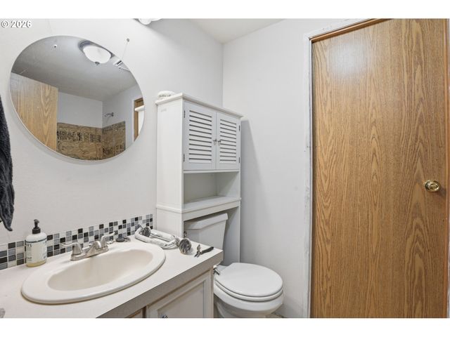 144 ANGELS Ln, Kalama, WA 98625