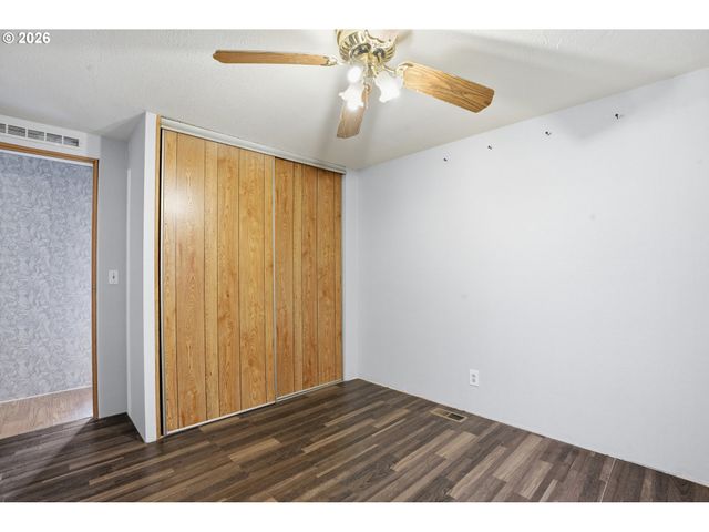 144 ANGELS Ln, Kalama, WA 98625