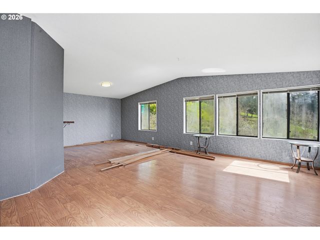 144 ANGELS Ln, Kalama, WA 98625