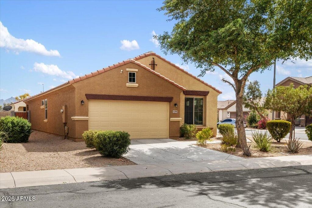 11795 W DAVIS Lane, Avondale, AZ 85323 — photo 5