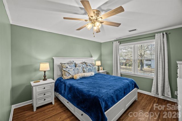 1217 Old Farm Road, Charlotte, NC 28226