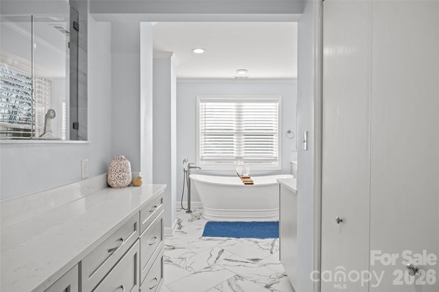 1217 Old Farm Road, Charlotte, NC 28226