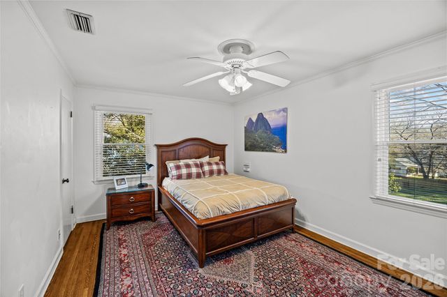 1217 Old Farm Road, Charlotte, NC 28226