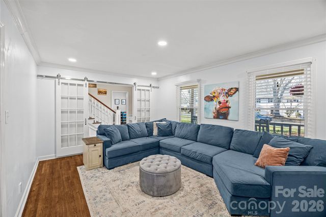 1217 Old Farm Road, Charlotte, NC 28226