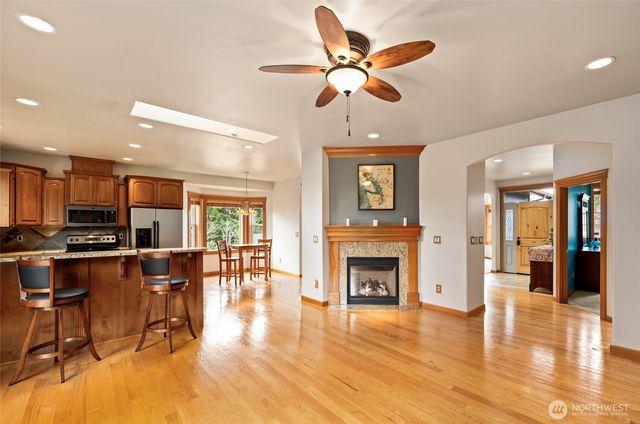 1140 Matterhorn Loop, Camano Island, WA 98282