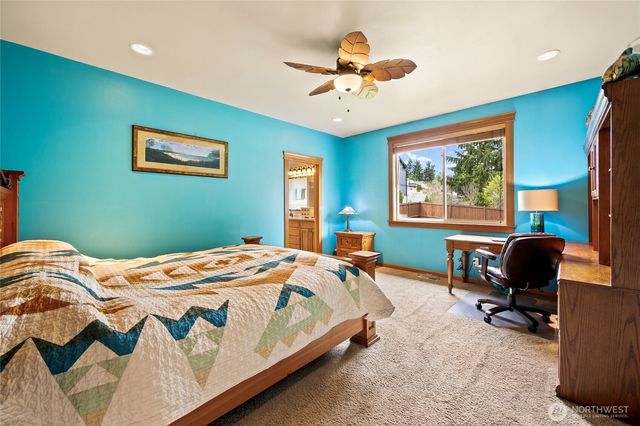 1140 Matterhorn Loop, Camano Island, WA 98282