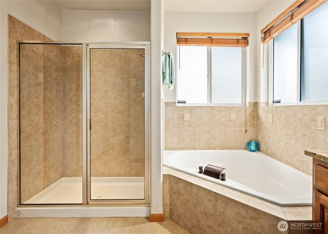 1140 Matterhorn Loop, Camano Island, WA 98282