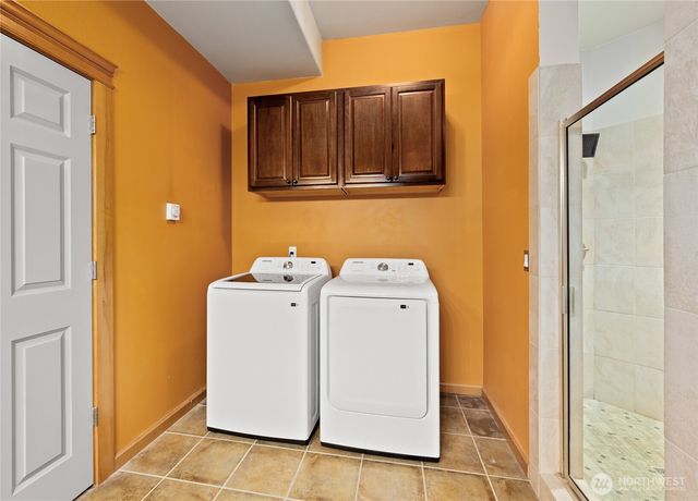 1140 Matterhorn Loop, Camano Island, WA 98282