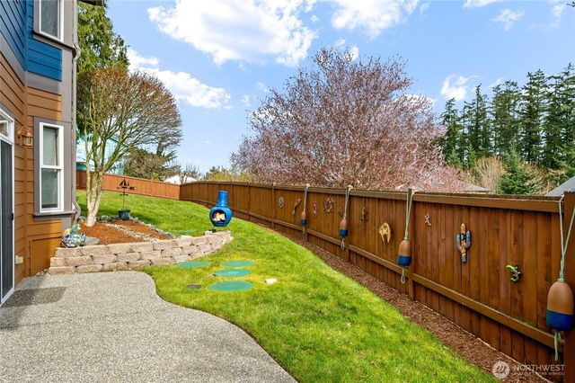 1140 Matterhorn Loop, Camano Island, WA 98282