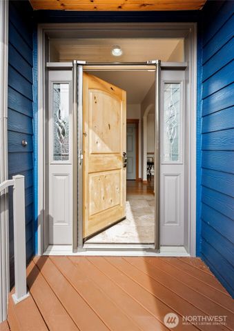 1140 Matterhorn Loop, Camano Island, WA 98282