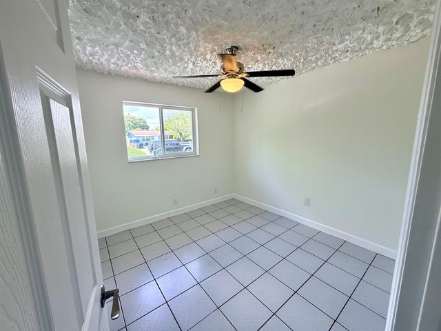 2811 NW 8th Street, Pompano Beach, FL 33069