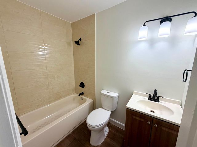 2811 NW 8th Street, Pompano Beach, FL 33069