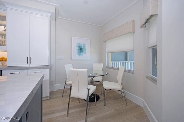 9577 Gulf Shore DR 804, Naples, FL 34108