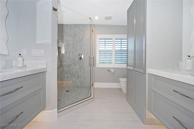 9577 Gulf Shore DR 804, Naples, FL 34108