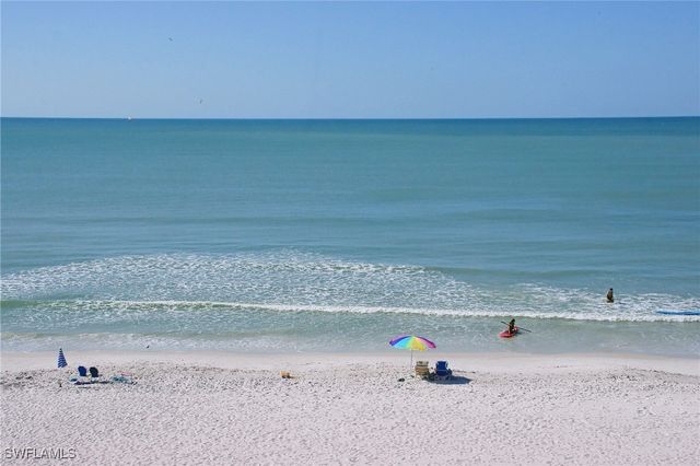 9577 Gulf Shore DR 804, Naples, FL 34108