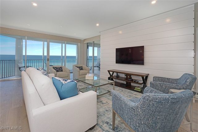 9577 Gulf Shore DR 804, Naples, FL 34108