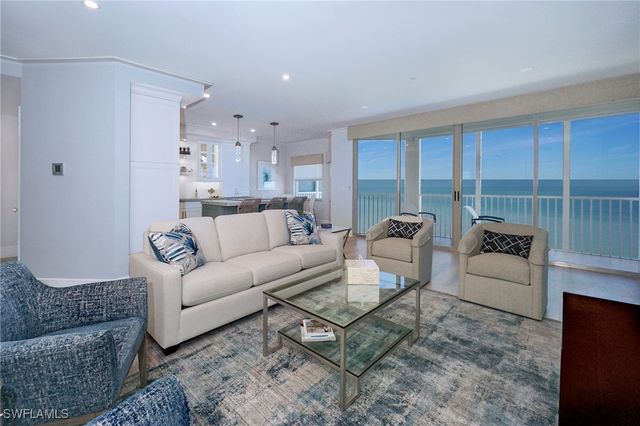 9577 Gulf Shore DR 804, Naples, FL 34108