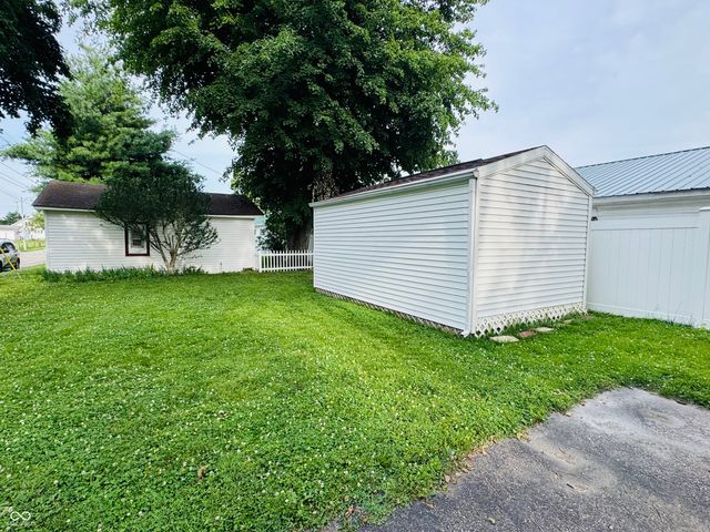 302 Schepman, Seymour, IN 47274