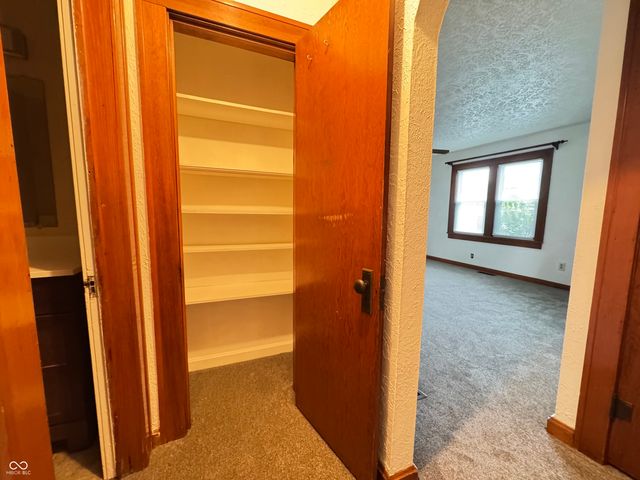 302 Schepman, Seymour, IN 47274