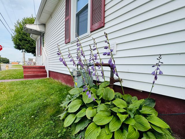 302 Schepman, Seymour, IN 47274