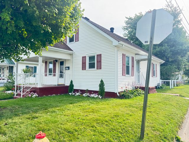 302 Schepman, Seymour, IN 47274