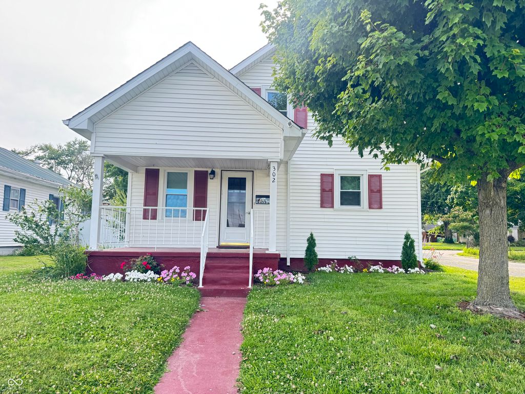 302 Schepman, Seymour, IN 47274