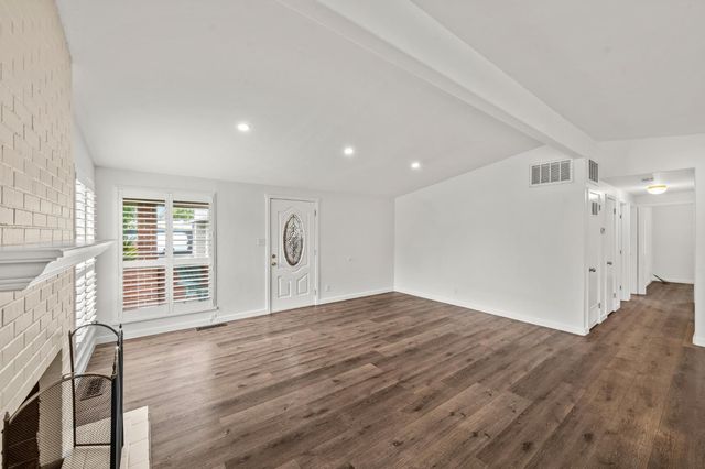 4829 Saint Lynn Ln, Carmichael, CA 95608