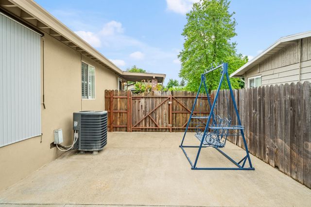 4829 Saint Lynn Ln, Carmichael, CA 95608