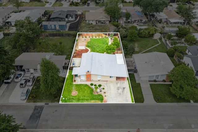 4829 Saint Lynn Ln, Carmichael, CA 95608