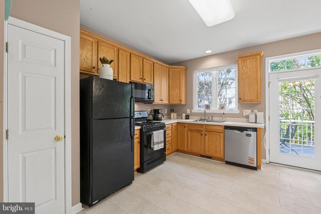 24997 RIDING CENTER DR, South Riding, VA 20152