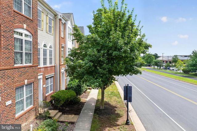 24997 RIDING CENTER DR, South Riding, VA 20152