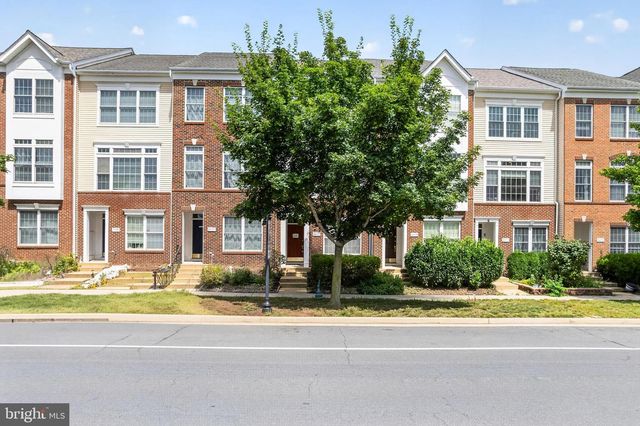 24997 RIDING CENTER DR, South Riding, VA 20152