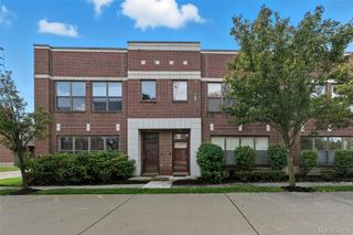 54 W Bethune Street 44, Detroit, MI 48202